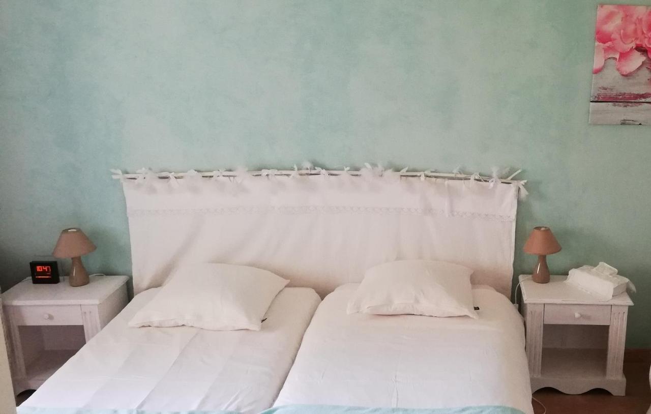 Chambre D'Hote En Vallee Du Loir - Elevage Des Rosiers Bazouges-sur-le-Loir Luaran gambar