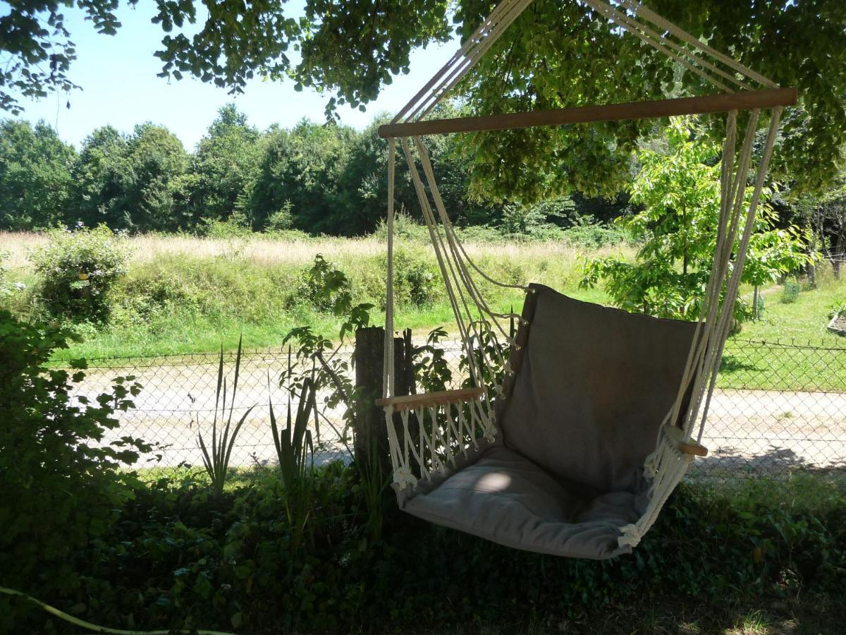 Chambre D'Hote En Vallee Du Loir - Elevage Des Rosiers Bazouges-sur-le-Loir Luaran gambar
